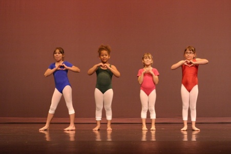 Keshet is about inspiring passion and opening unlimited possibilities (for all) through the experience of dance by uniting professional dancers with the community.