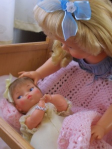Vintage 30" Ideal Terry Twist & Tabitha Thumbelina dolls pictured
